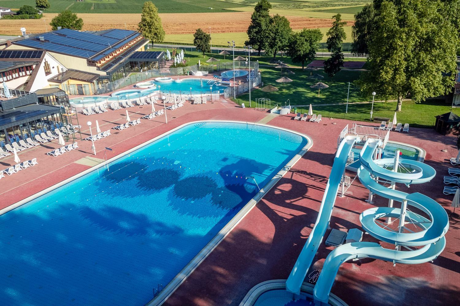 Terme Banovci - Hotel Zeleni Gaj Verzej Exterior photo